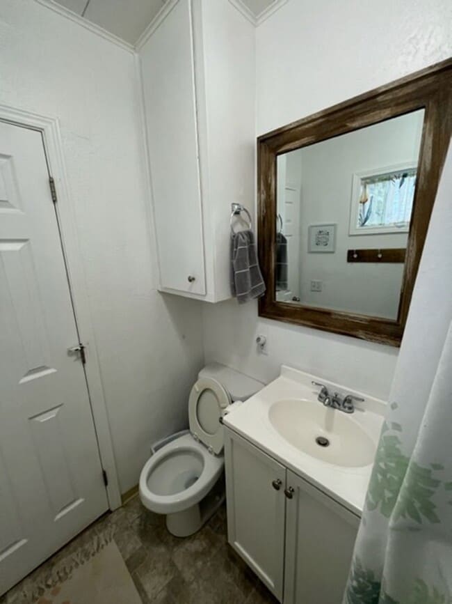 Building Photo - 310 8th St