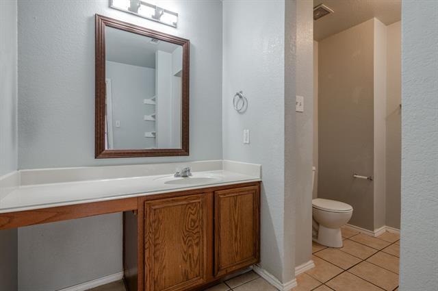 Building Photo - 3221 Kennedy Dr