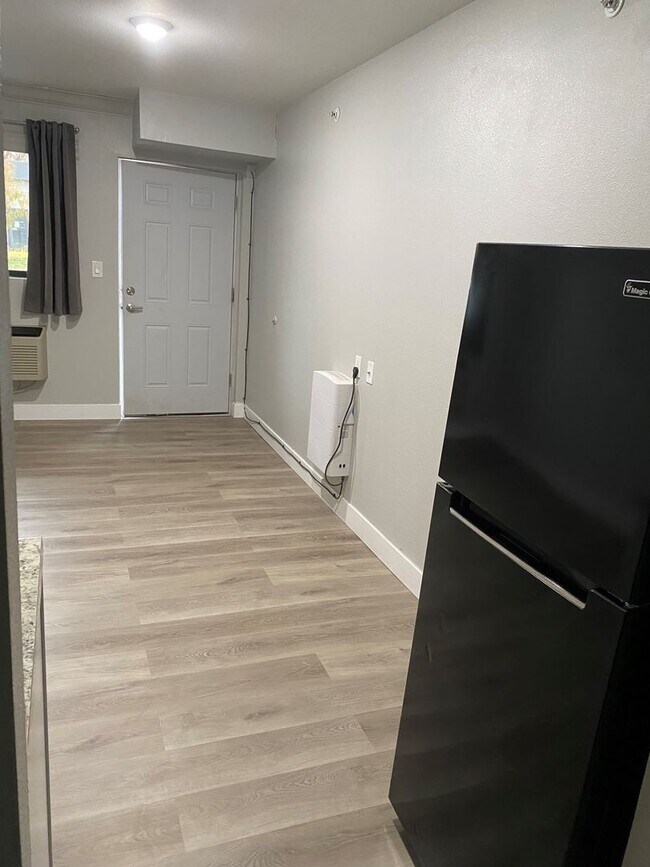 Building Photo - 2970 Main Ave