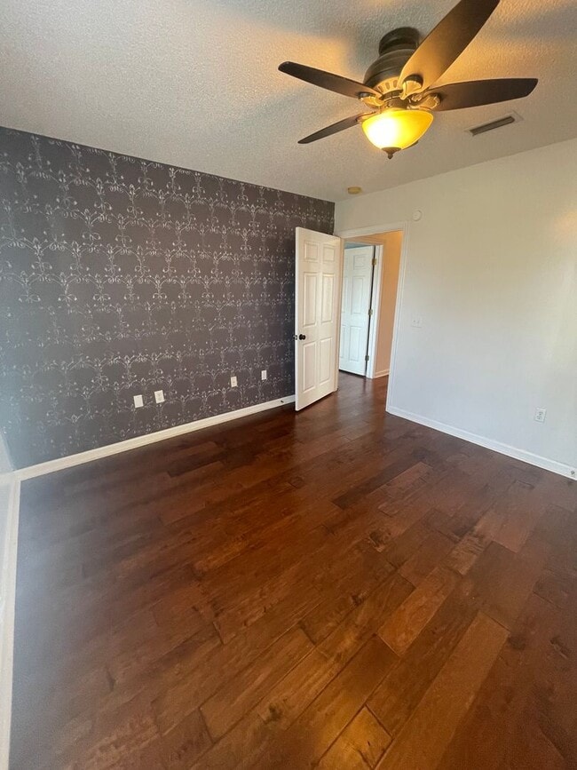 Building Photo - Available January!