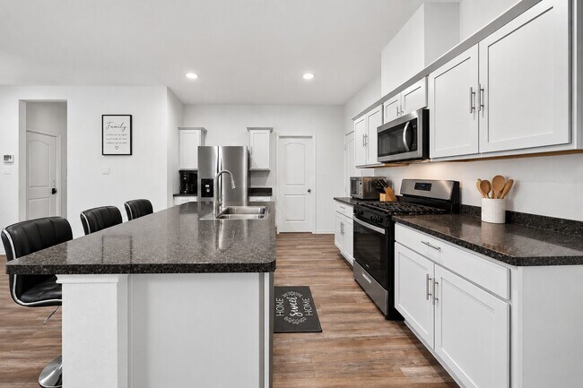 Building Photo - 5630 Vintage Oakmont Dr