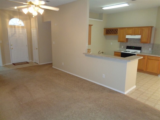 Building Photo - 219 Dartmouth Dr