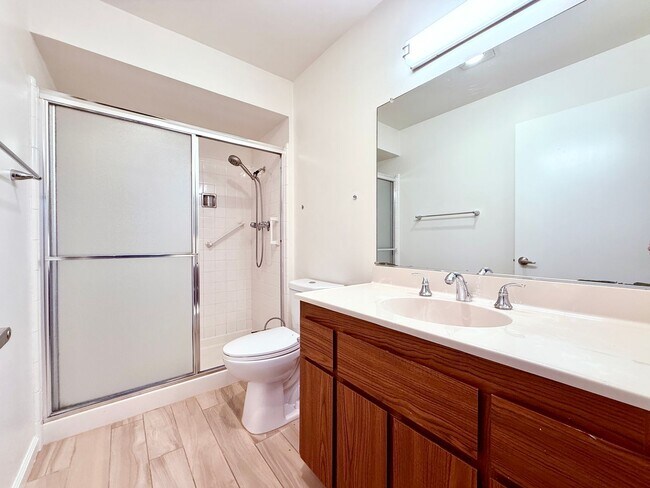 Building Photo - Recently Updated Condo with OCEAN VIEW - W...