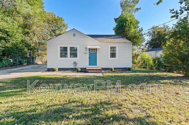 Primary Photo - 2014 Lanier Dr