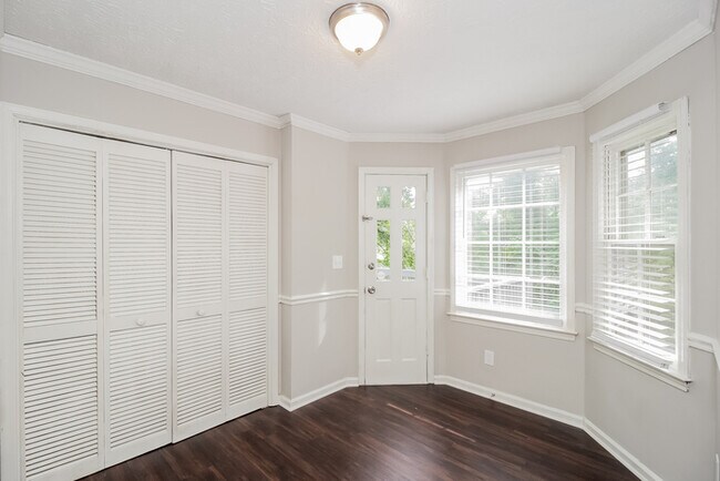 Building Photo - Charming 3-Bedroom Home in Great Location