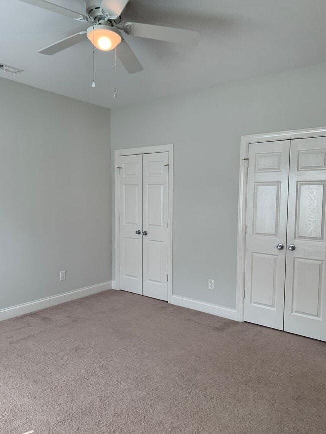 Building Photo - 3 Bedroom 2 Bath Townhome in Pleasant Grov...