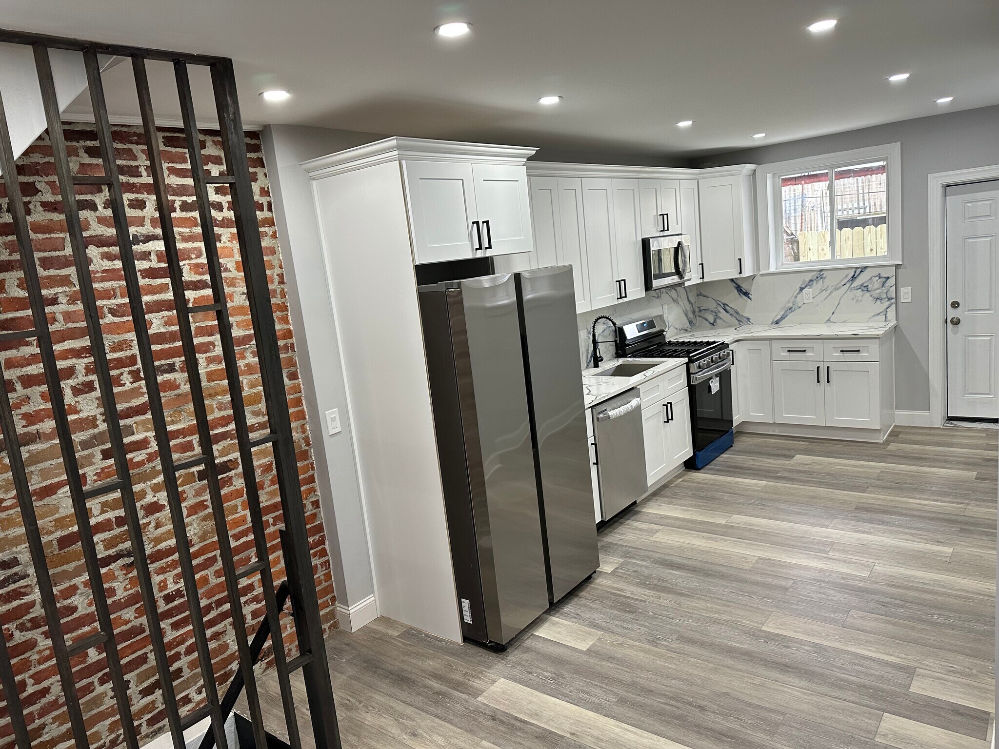 Building Photo - 2041 S Norwood St