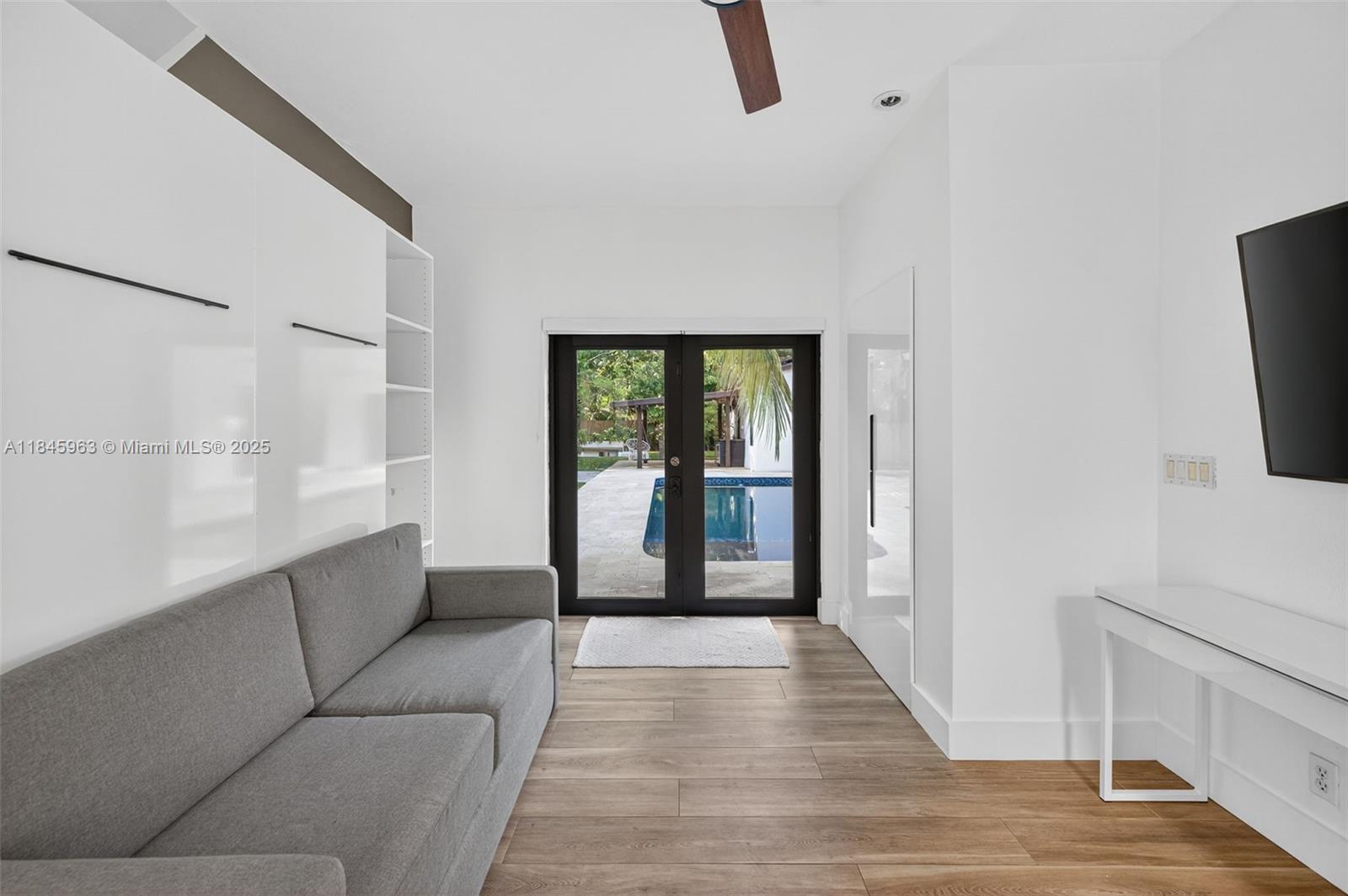 Building Photo - 1511 SW 30th Pl