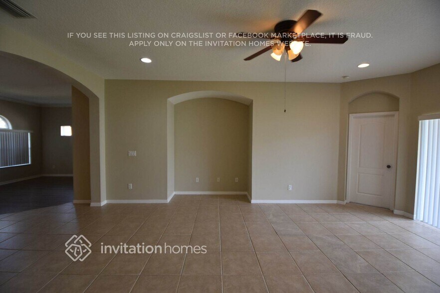 Building Photo - 1815 Mira Lago Cir