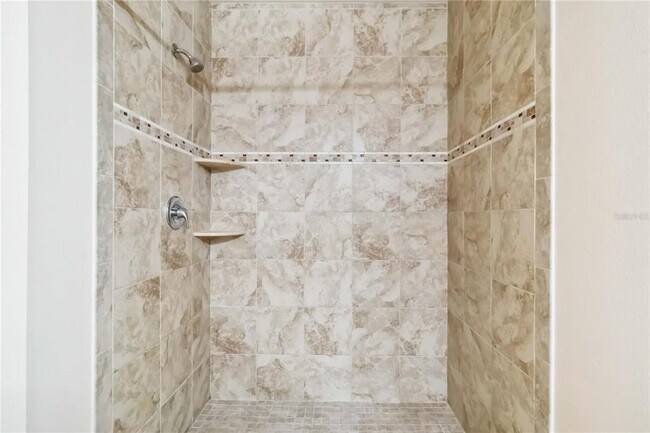 Building Photo - 1025 Villagio Cir