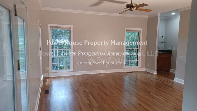 Building Photo - 5190 Southlake Dr