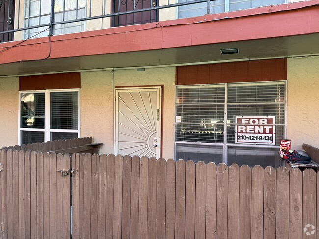 Building Photo - 3243 Nacogdoches Rd