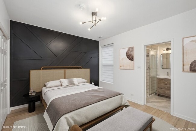 Building Photo - 640 E 51st St