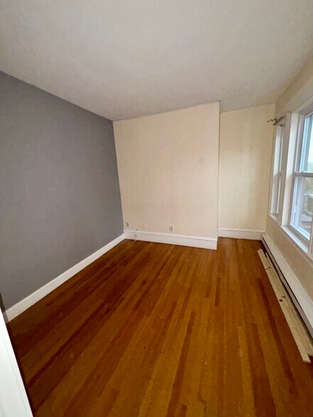 Building Photo - 25 Lenox St