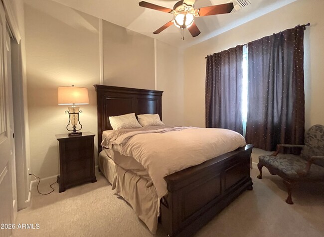 Building Photo - 12035 W Red Hawk Dr