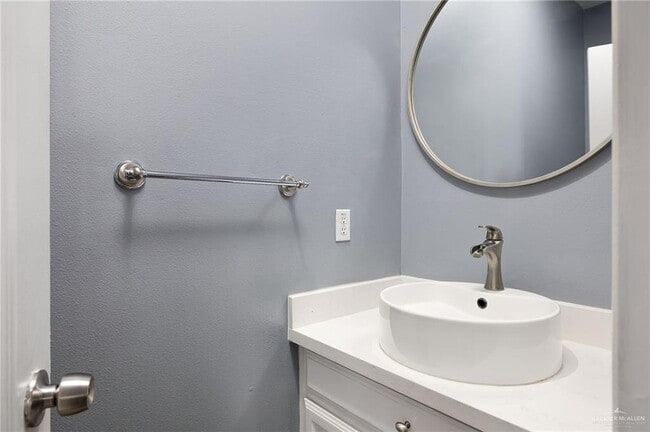 Building Photo - 41 5th St