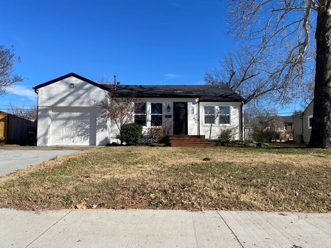 Building Photo - 2639 S Pittsburg Ave