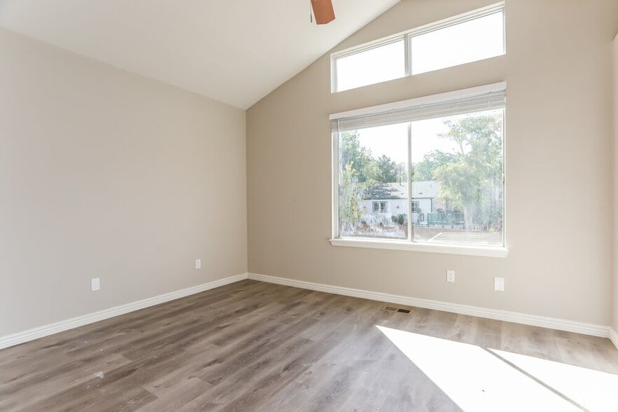 Building Photo - 7693 Halleys Dr