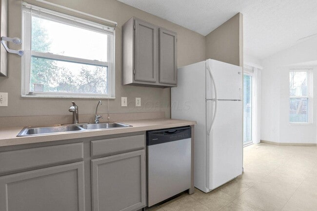 Building Photo - 706 Windy Hill Ln