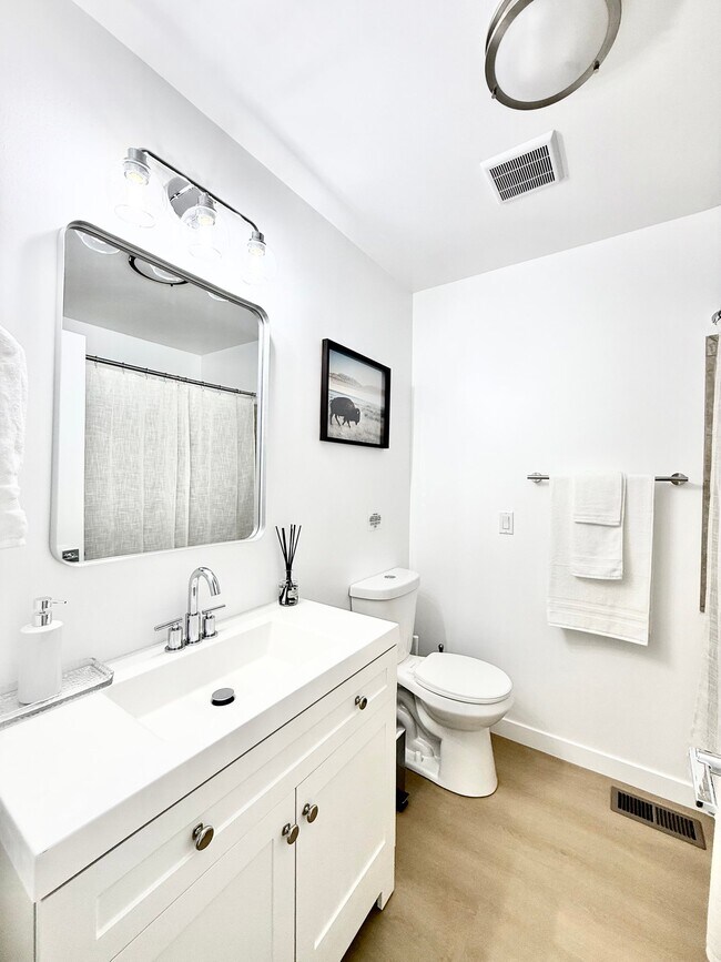 Building Photo - 7834 Chadbourne Dr