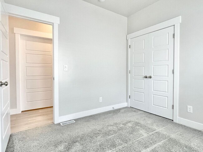 Building Photo - Gorgeous Lehi Home at The Exchange!