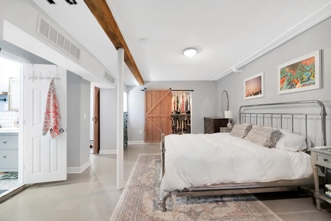 Building Photo - 120 64th St