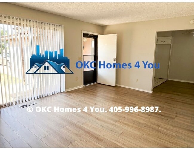 Building Photo - 2 Bed/ 2 Bath NW OKC Duplex