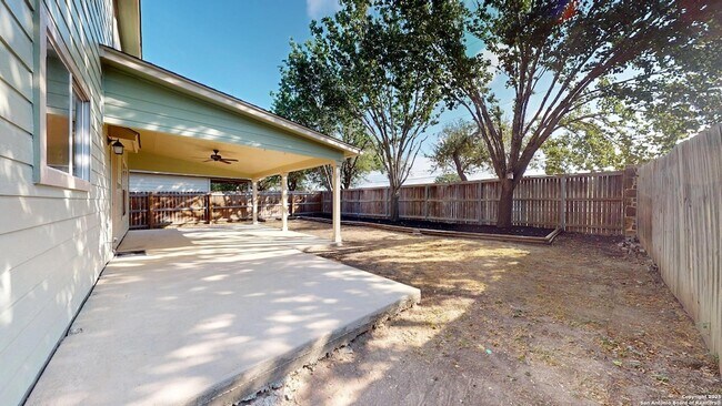 Building Photo - 117 Foxglove Pass