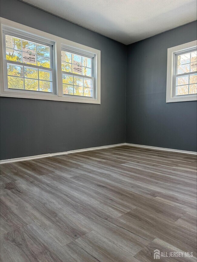 Building Photo - 1211 Stelton Rd