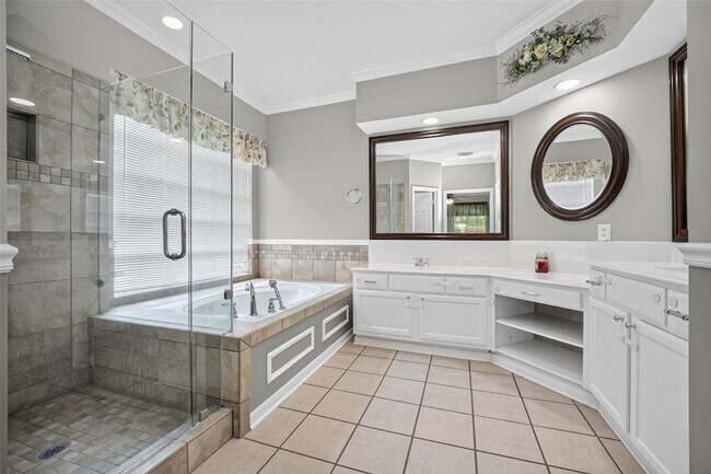 Building Photo - 4414 Ringrose Dr