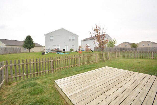 Building Photo - 8561 Bluff Point Dr