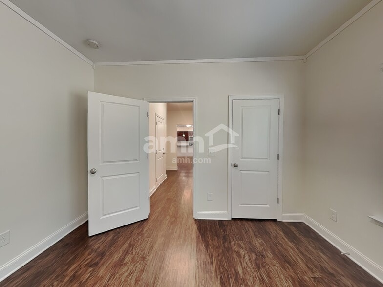 Building Photo - 455 Pearson Cir