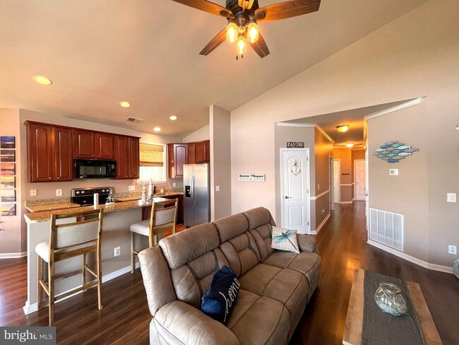 Building Photo - 634 Oyster Bay Pl