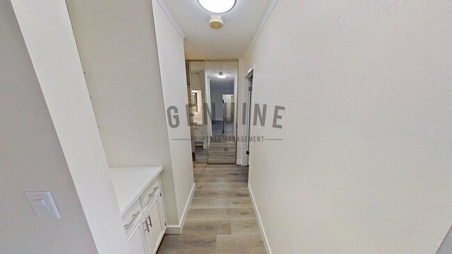 Building Photo - Remodeled 2Bd 2Ba Condo in Newport