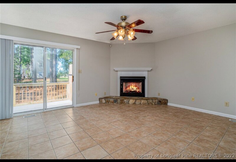 Building Photo - 596 Countrytown Dr