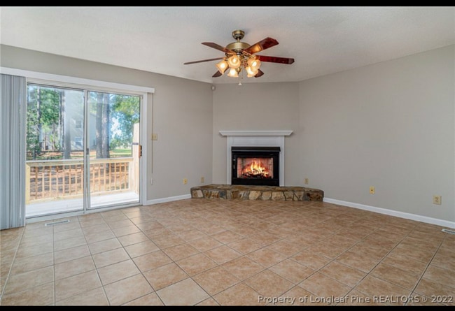 Building Photo - 596 Countrytown Dr