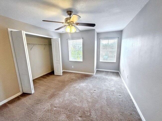 Building Photo - 9872 Trumpet Vine Loop