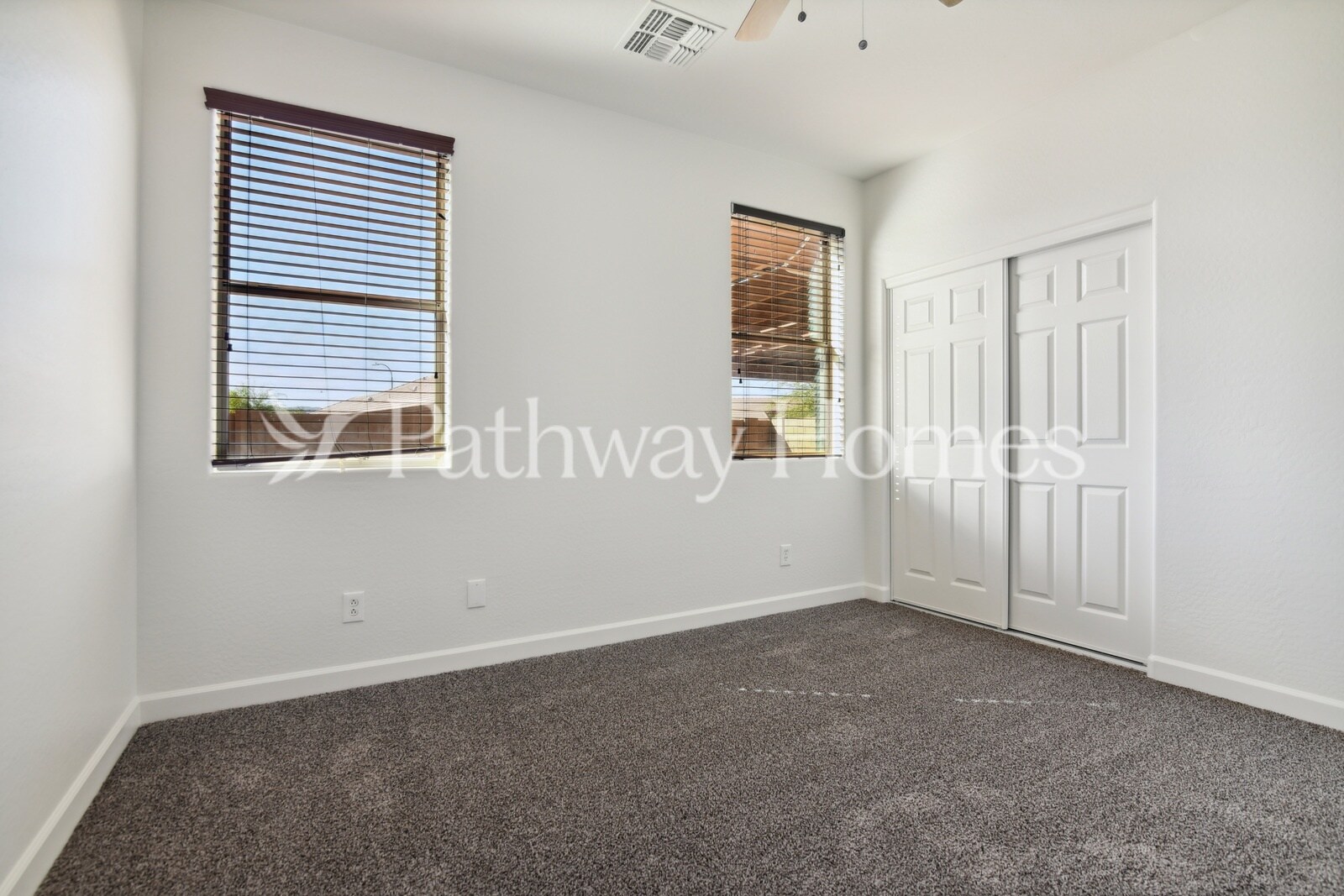 Building Photo - 2451 W Parkway Dr