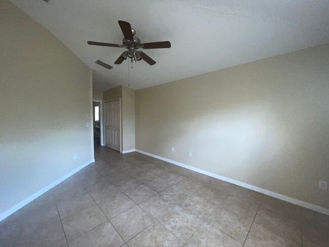 Building Photo - Plant City-Trapnell Ridge Community 4 Bedr...