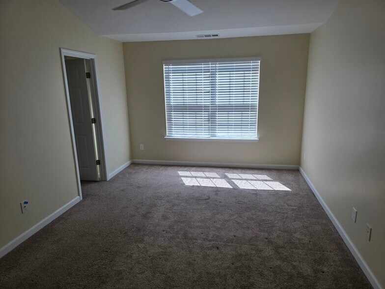 Building Photo - 1422 Dolcetto Trce NW