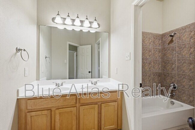 Building Photo - 4353 Mountain Crest Dr