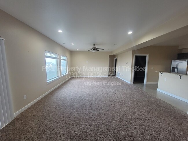 Building Photo - 2348 W 49th Ave