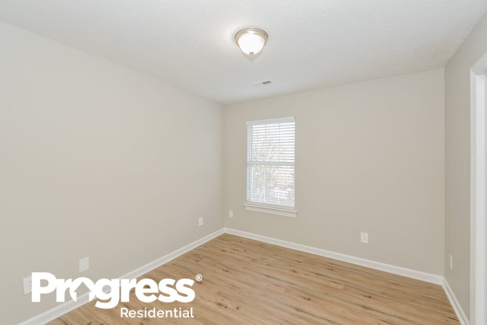 Building Photo - 3338 Meadowhill Dr