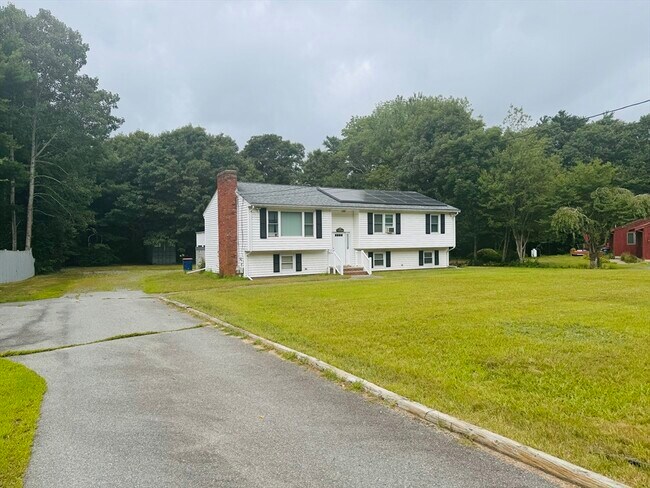 Building Photo - 18 Weaver St