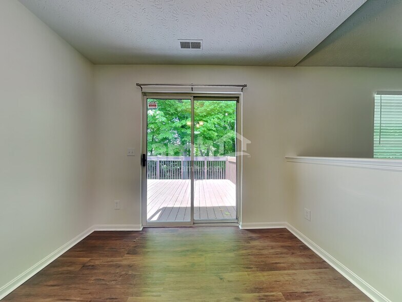 Building Photo - 3907 Little Creek Dr