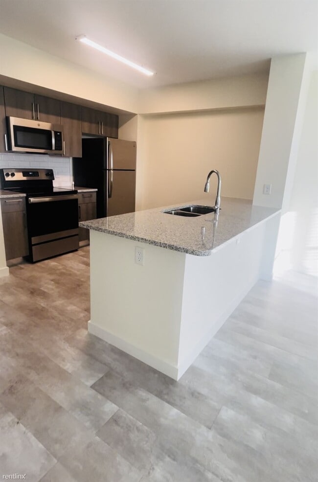 Building Photo - 1 br, 1 bath Condo - 70 NW 107th Ave NUEVO...