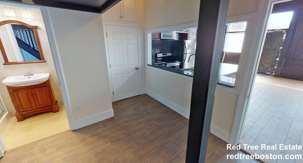 Building Photo - 25 St Marys Ct