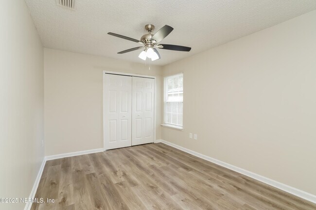 Building Photo - 737 Cypress Ave N
