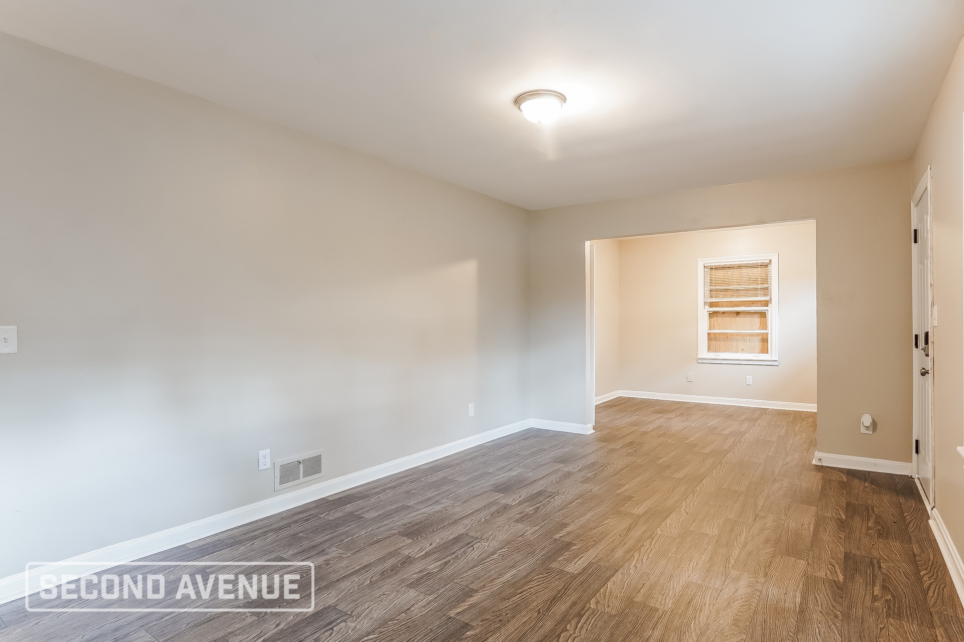 Building Photo - 9725 Red Ln Dr