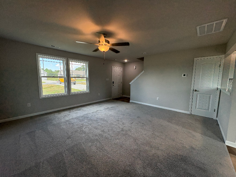 Building Photo - 16 Shiloh Dr